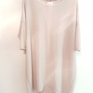 LULAROE | Irma Shimmery Cream High-Low Shirt